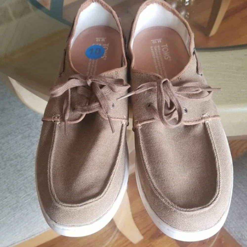 Men boat shoes